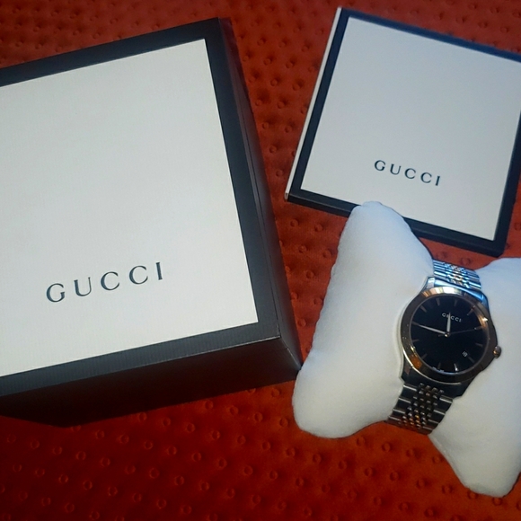 Gucci mens watch - Picture 1 of 3